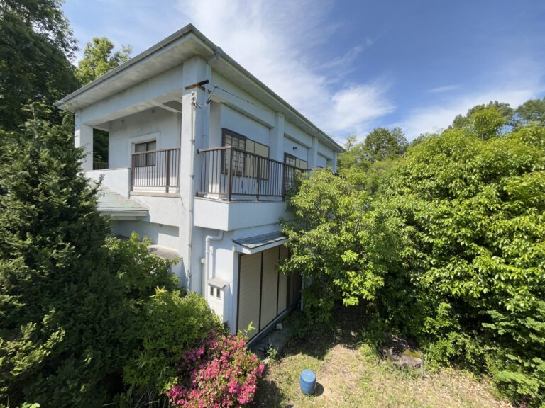 愛知県　コンクリート造戸建て・1台用トタン車庫・200坪敷地伐採伐根